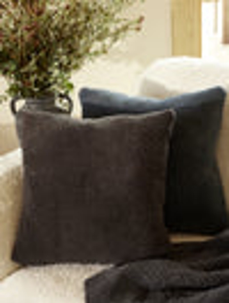 Home Barefoot Dreams | Cozychic® Solid Pillow